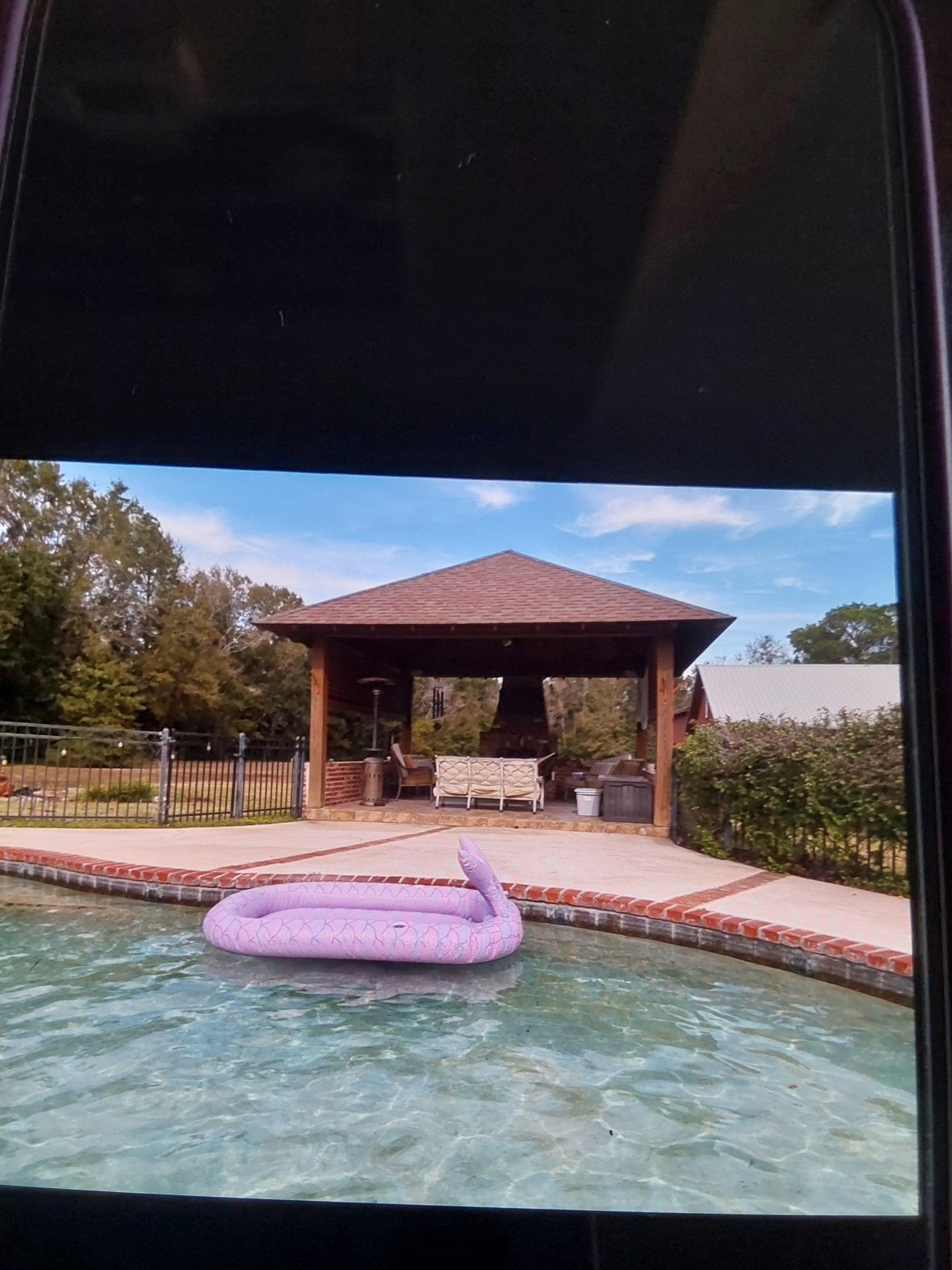 With the heater pool, I was able to chill out on at least 2 days of my trip. W ithout it, I would not have been able to.