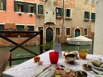 Frühstücksterrasse des Hotels