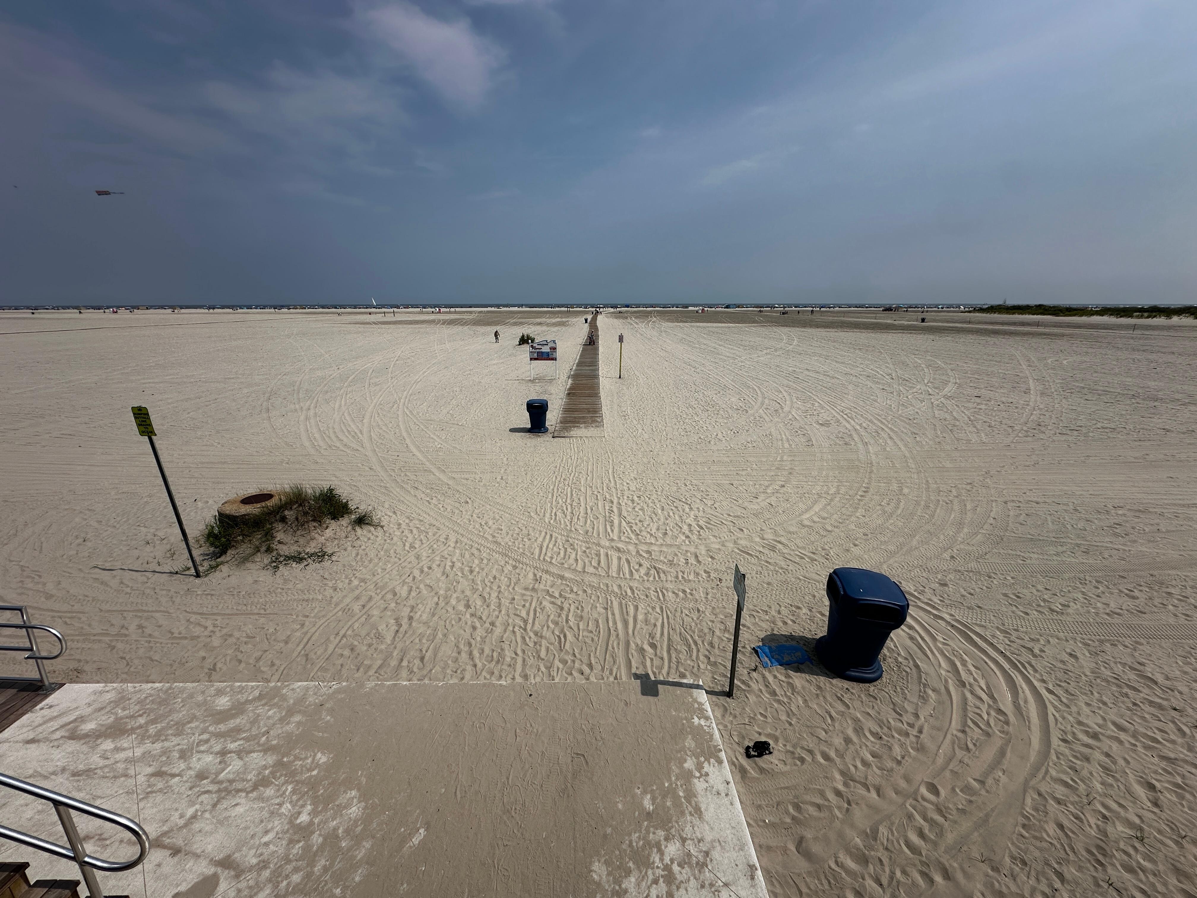 The walk to the ocean 