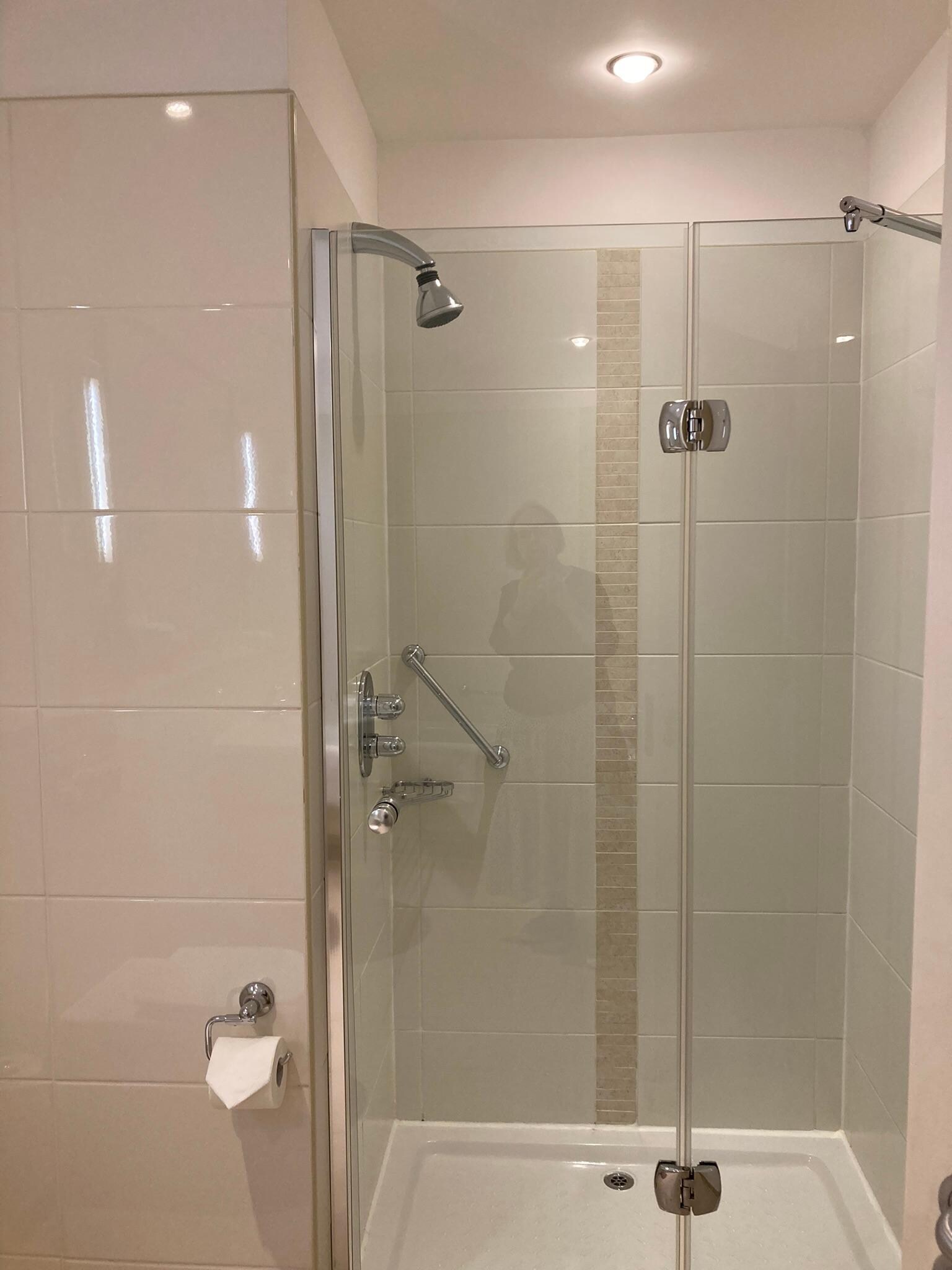 Lovely big bathroom