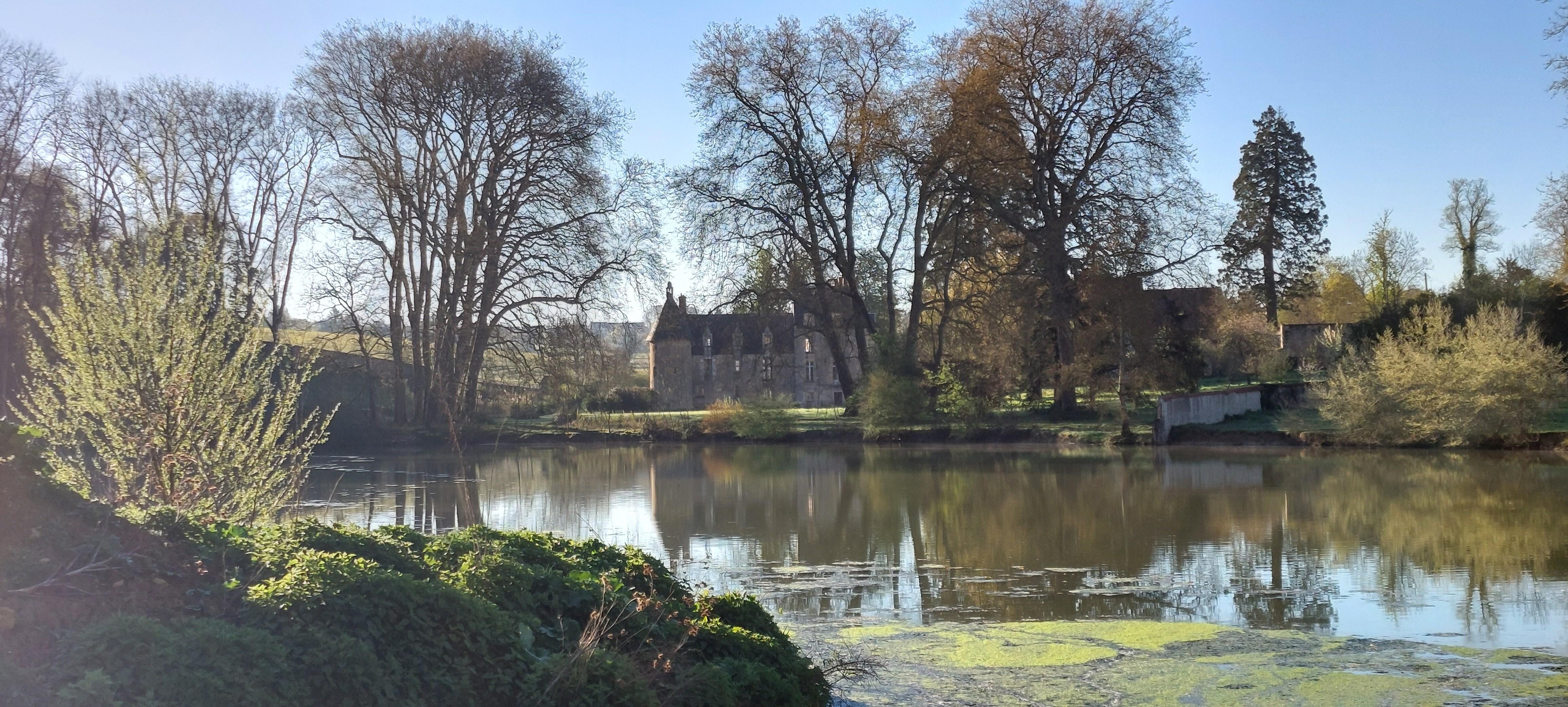 Het oude kasteeltje van st. Benin d'Azy