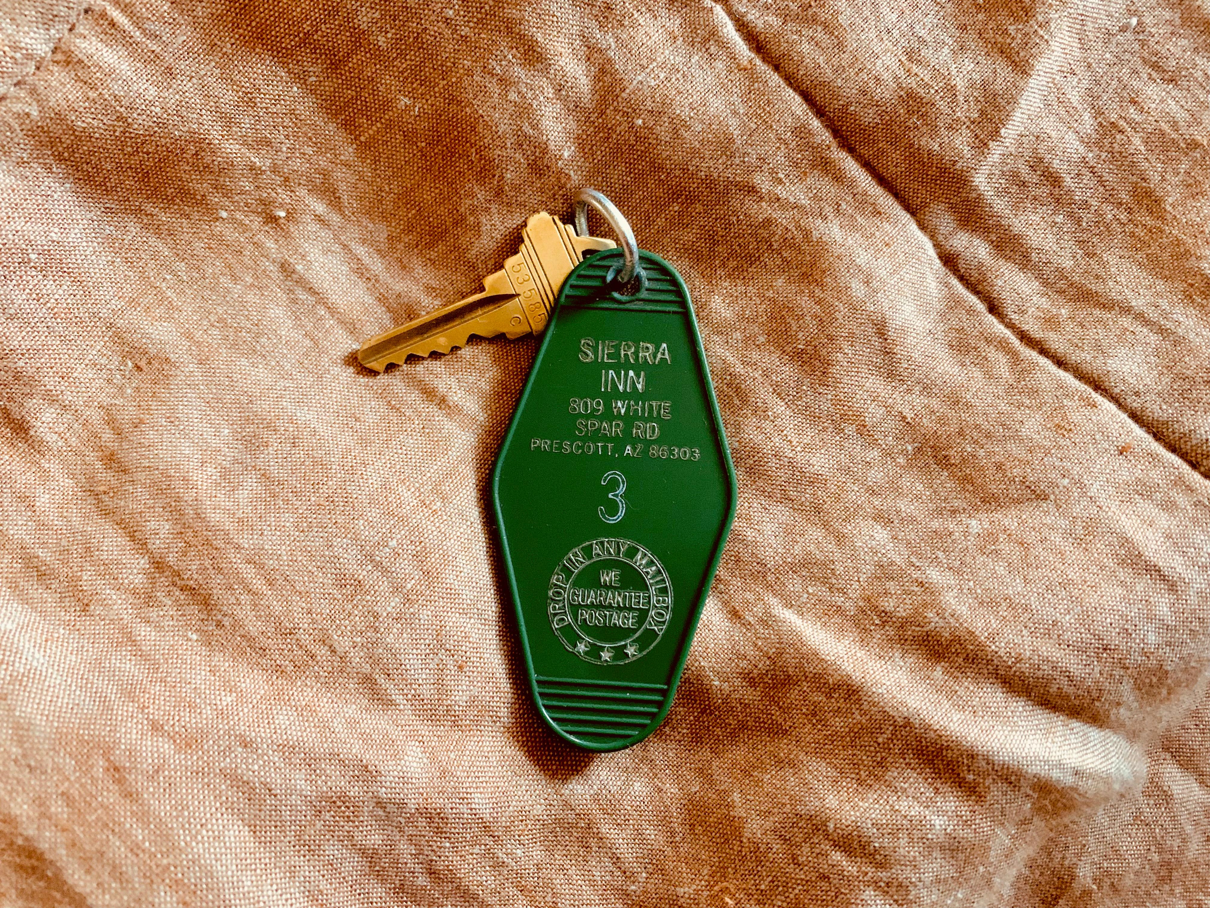 The cool, classic motel keychain 