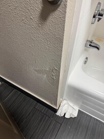 Leaking water. Dirty