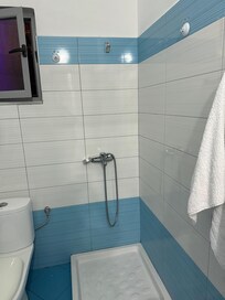 The shower head kept falling