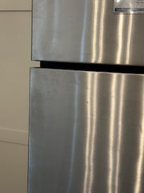 This is how the refrigerator looked upon arrival. It was also sticky.