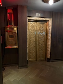 Antique elevator look