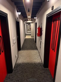 Hallway (no elevator)