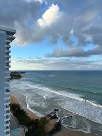 The view and the breeze on the balcony were wonderful. A slice of heaven.