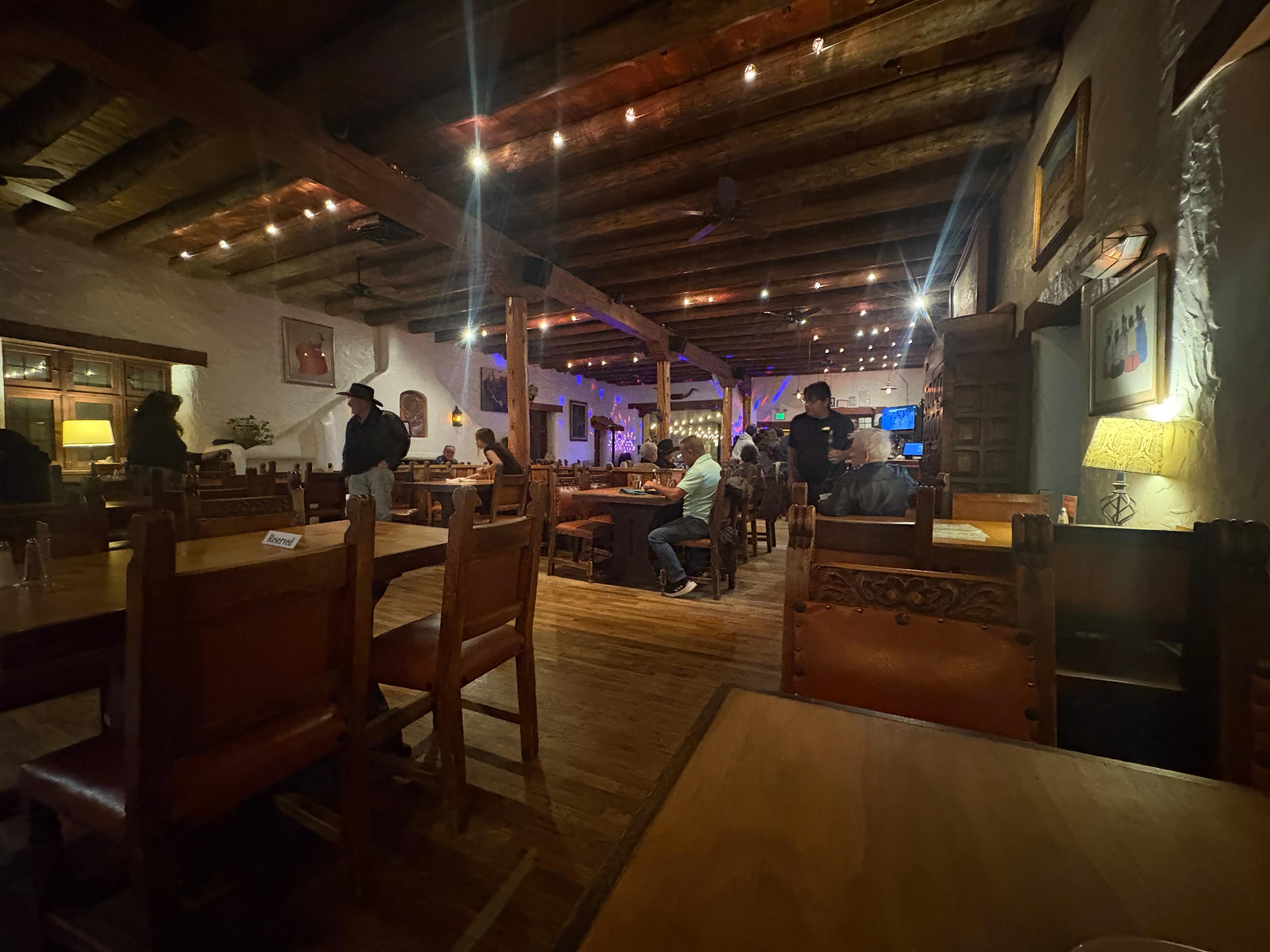 The lounge with free music 