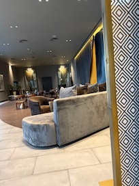 The area to relax near the bar patio