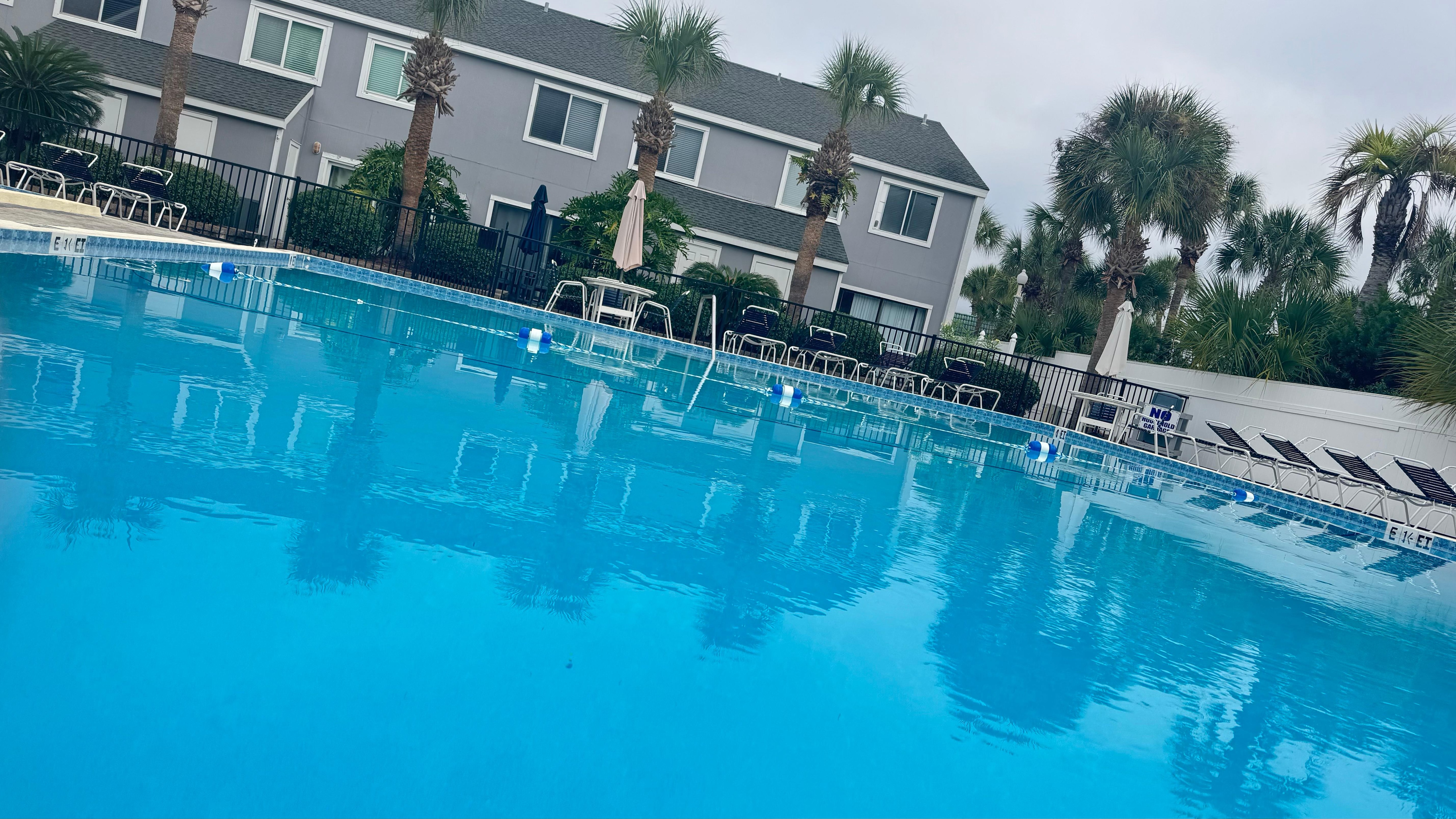 Beautiful pool. We didn’t get to use it but it it was warmer out and I had a suit definite yes!