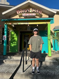 On site (in front it resort) restaurant with great burgers