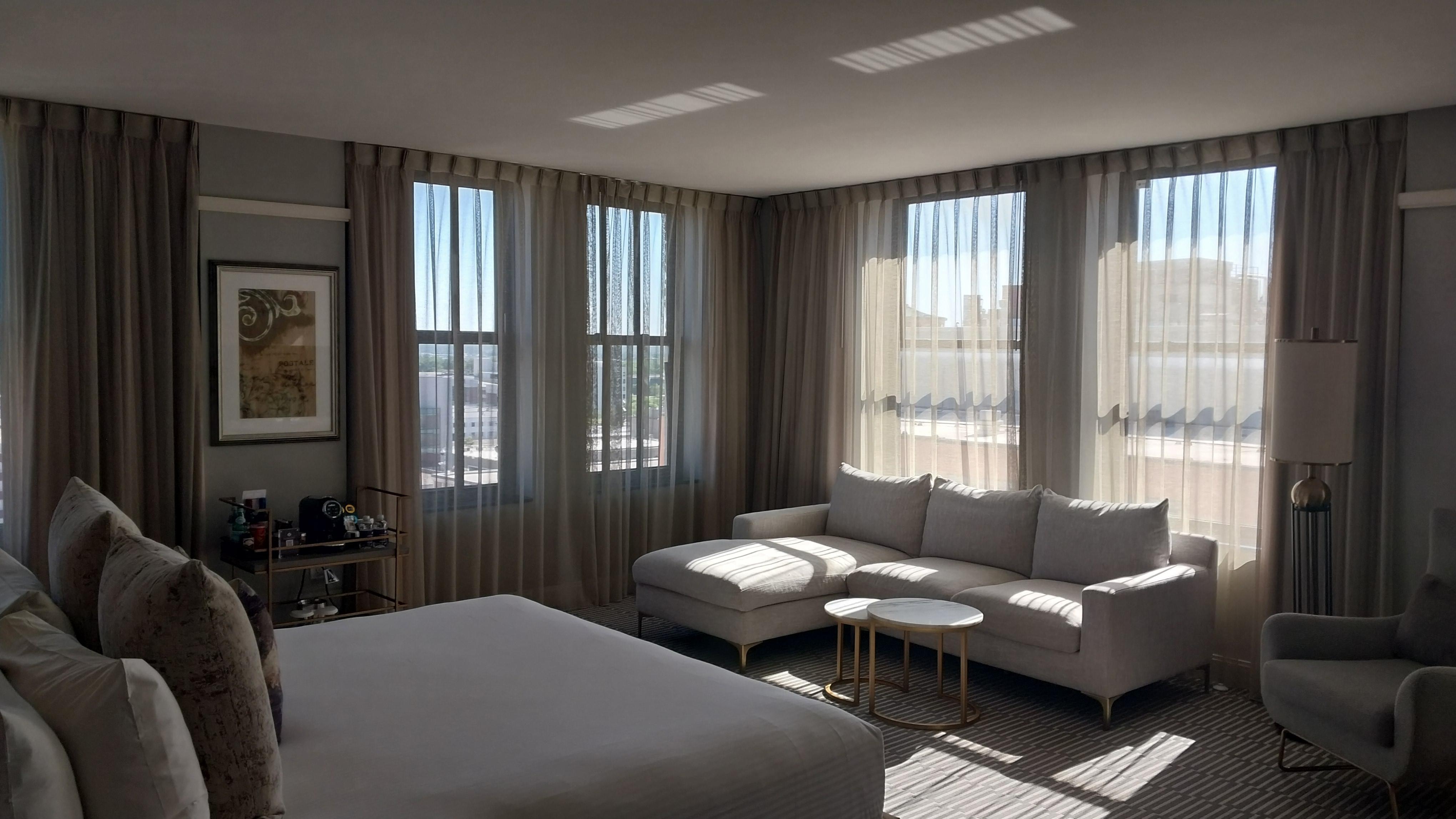 Executive room, corner.