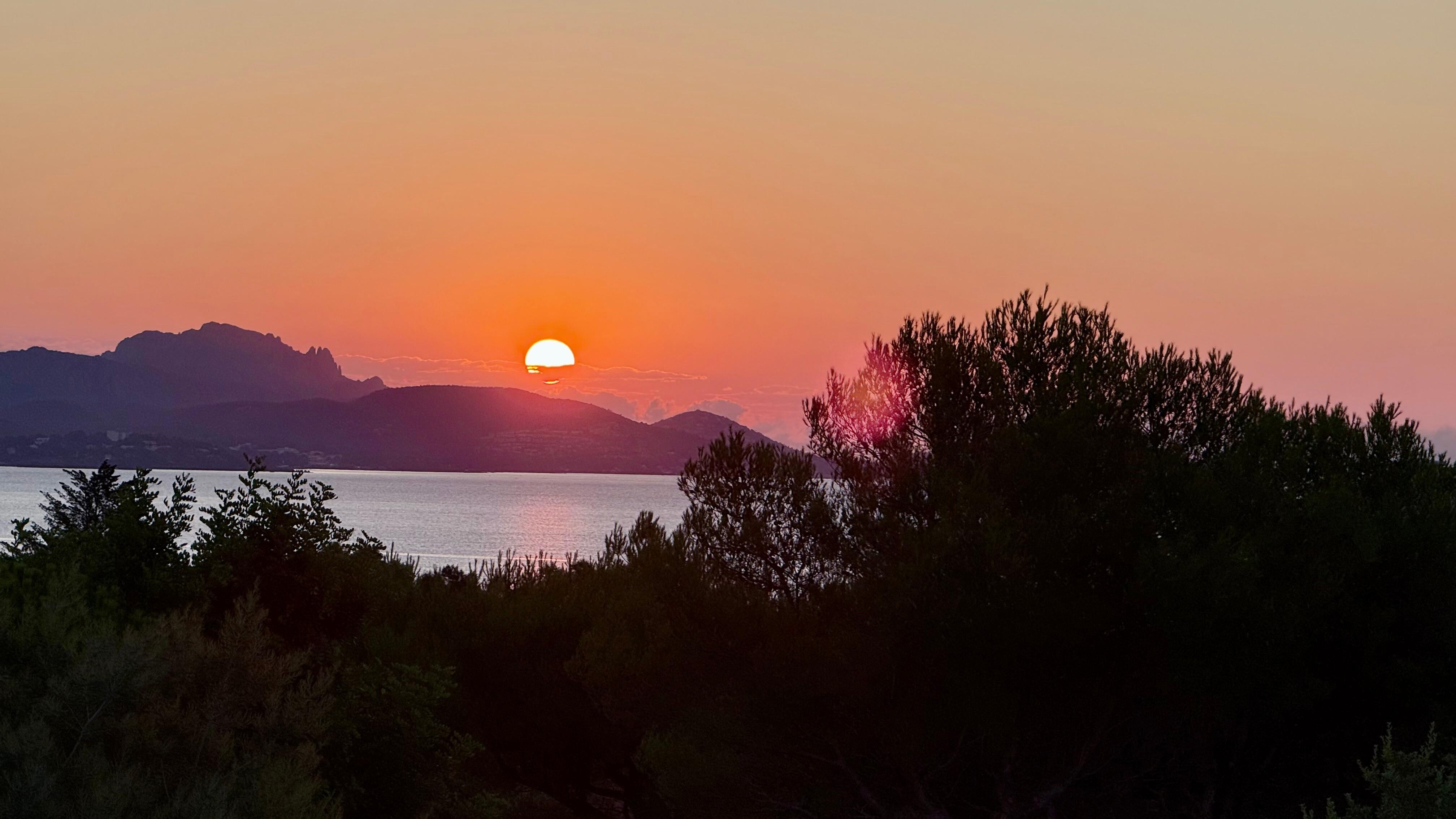Sonnenaufgang vom Balkon fotografiert 