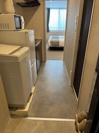 入ったら広々1Kの居室