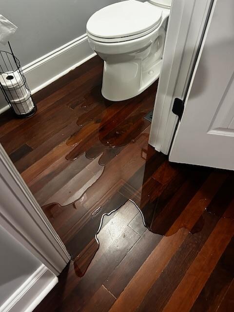 Known clog in toilet that staff indicated they cleaned up water 2 days before our arrival.