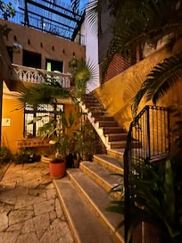 Trappen upp till vårt rum