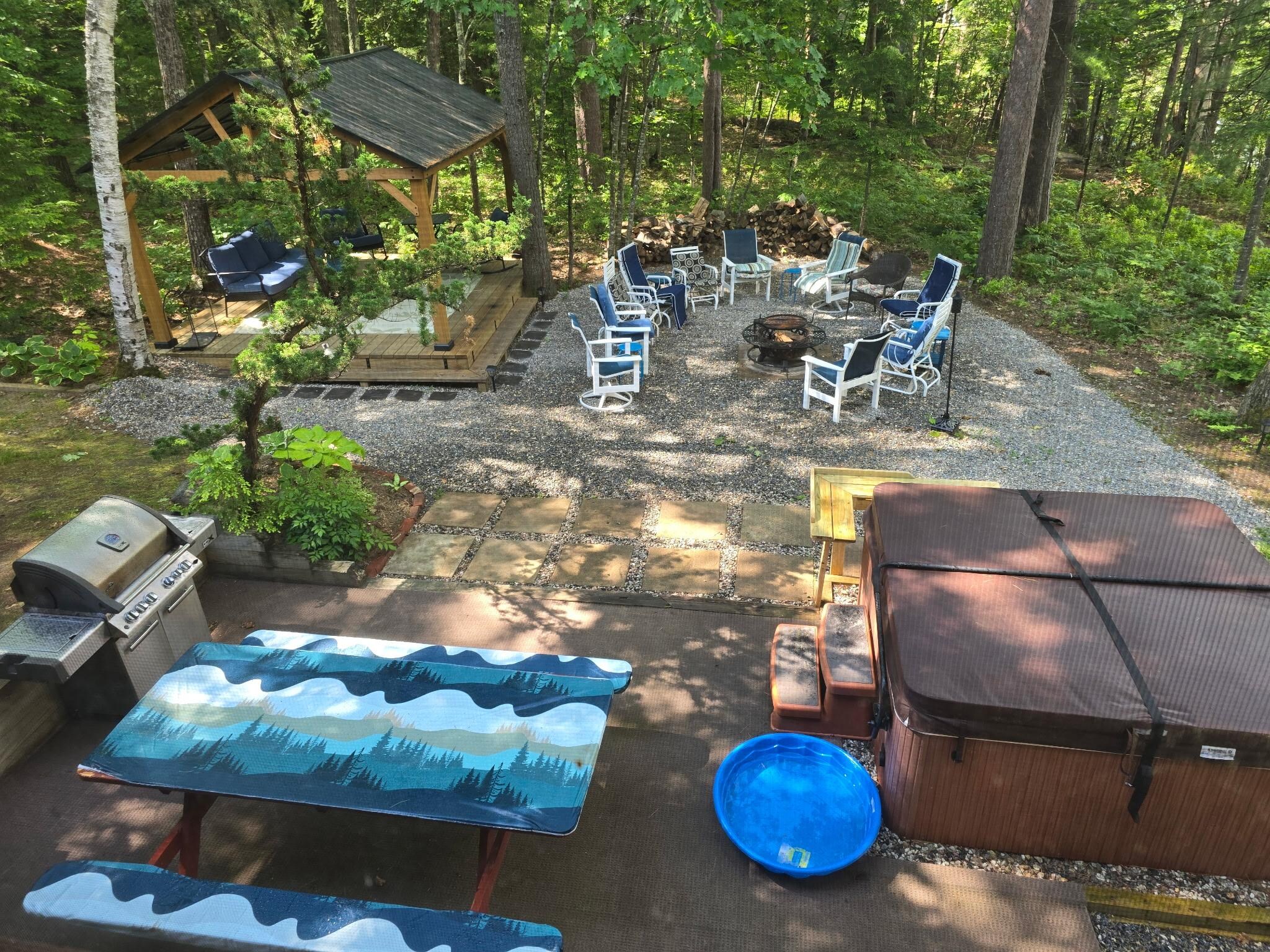 Gorgeous yard!!!