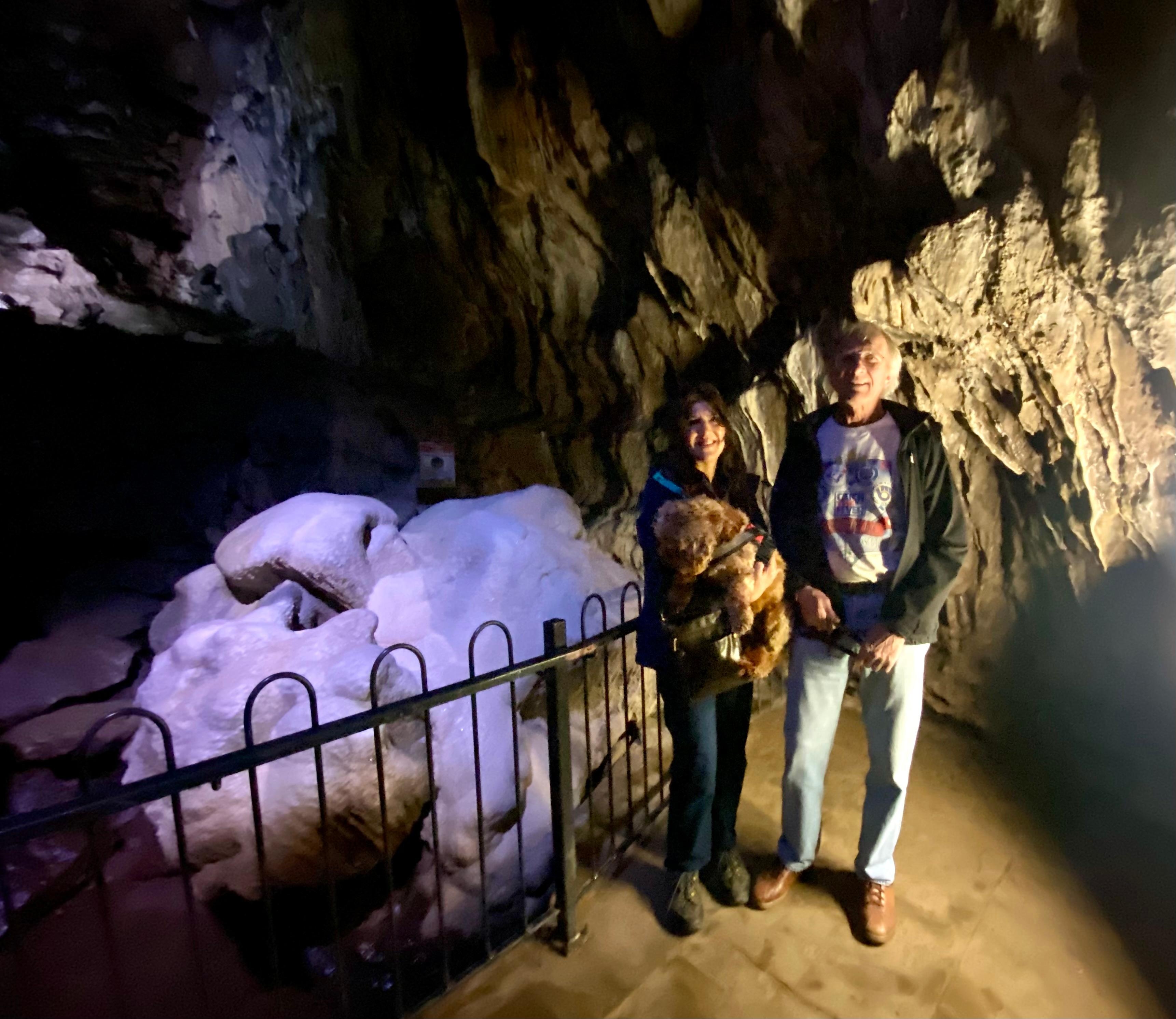 Pooles Cavern 