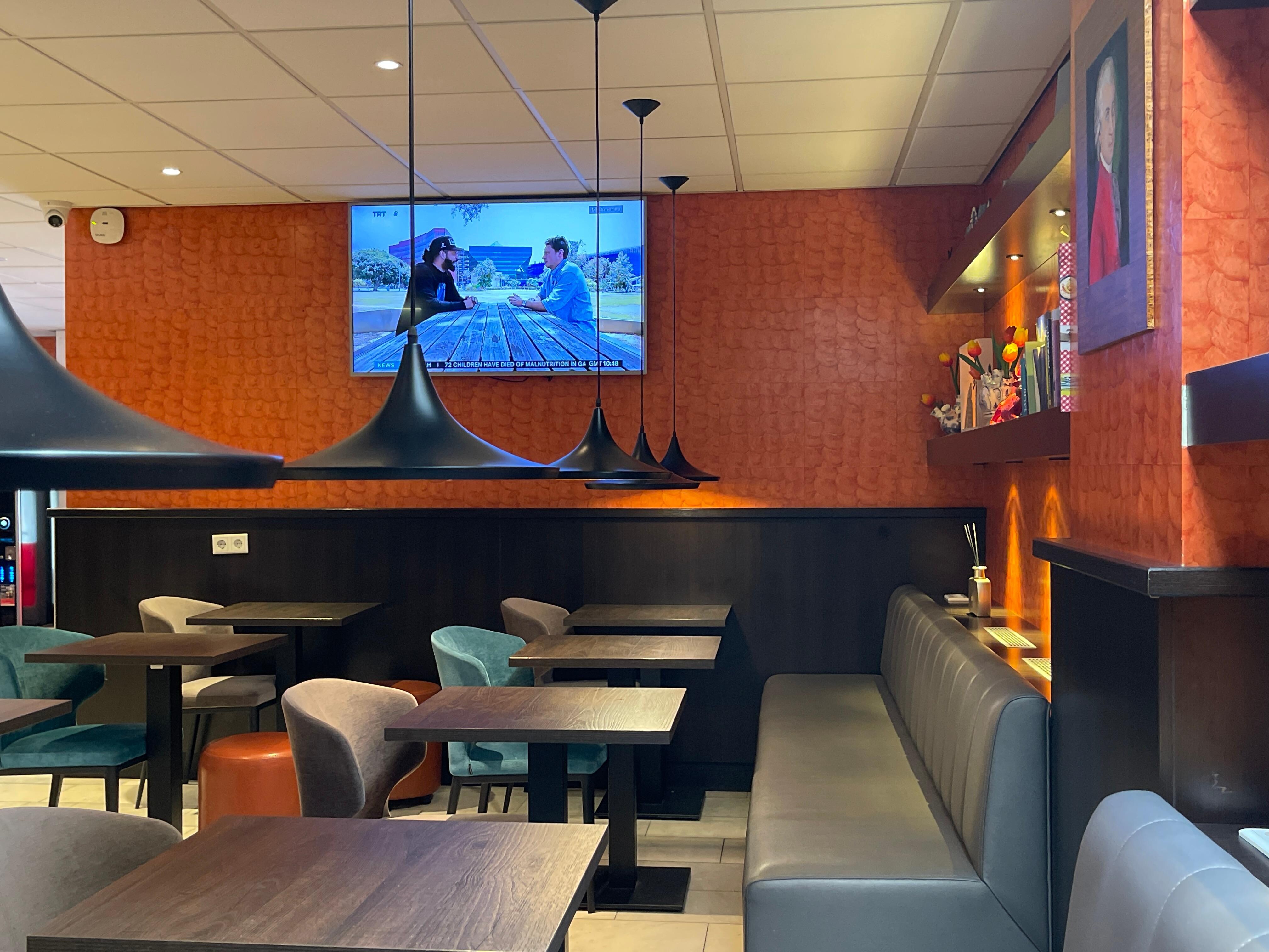 A pleasant seating area with tea and good coffee available!