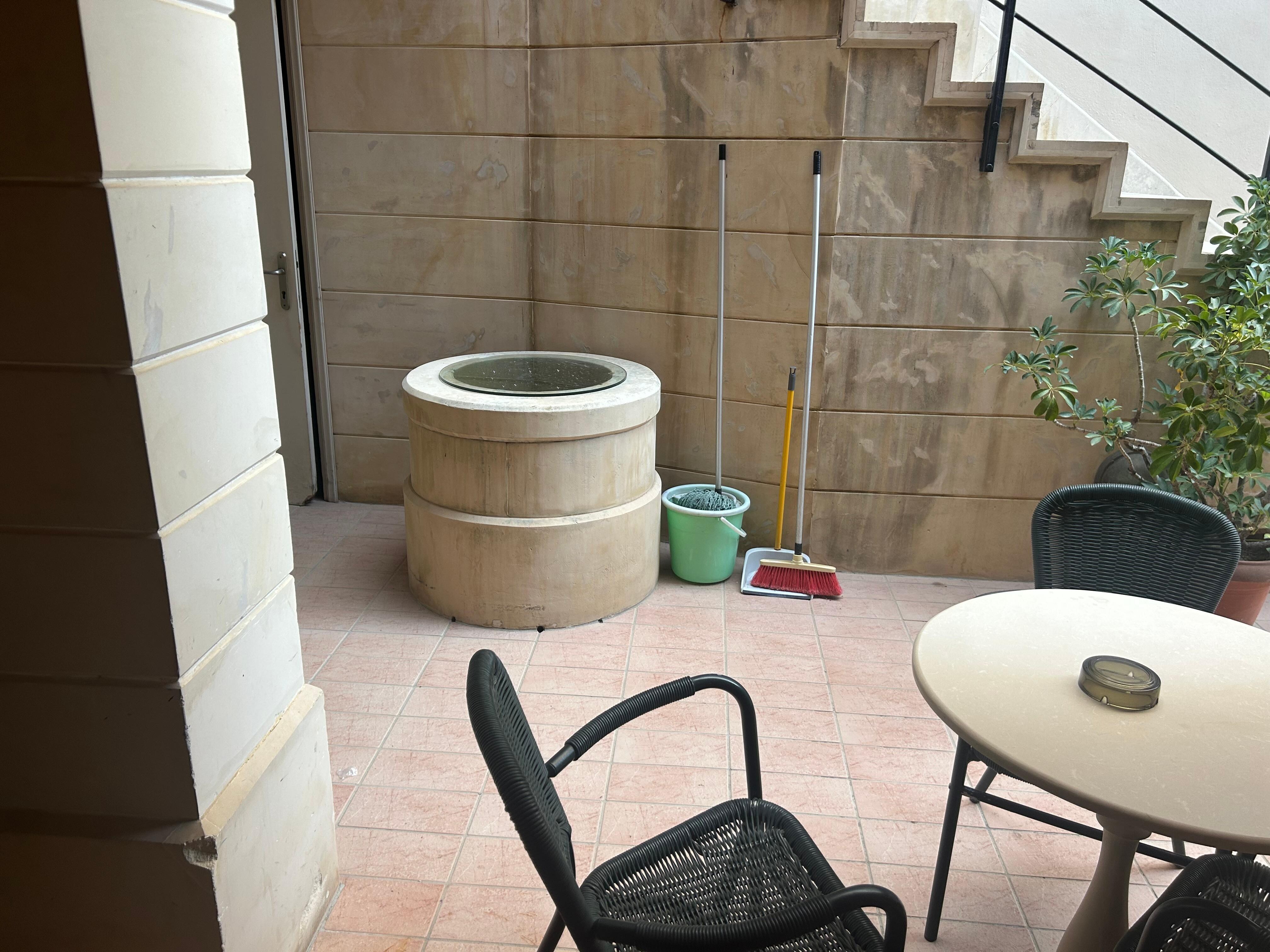 1 bed apartment shared terrace and view