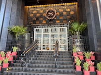 Entrance from street