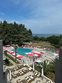 Hotel pool