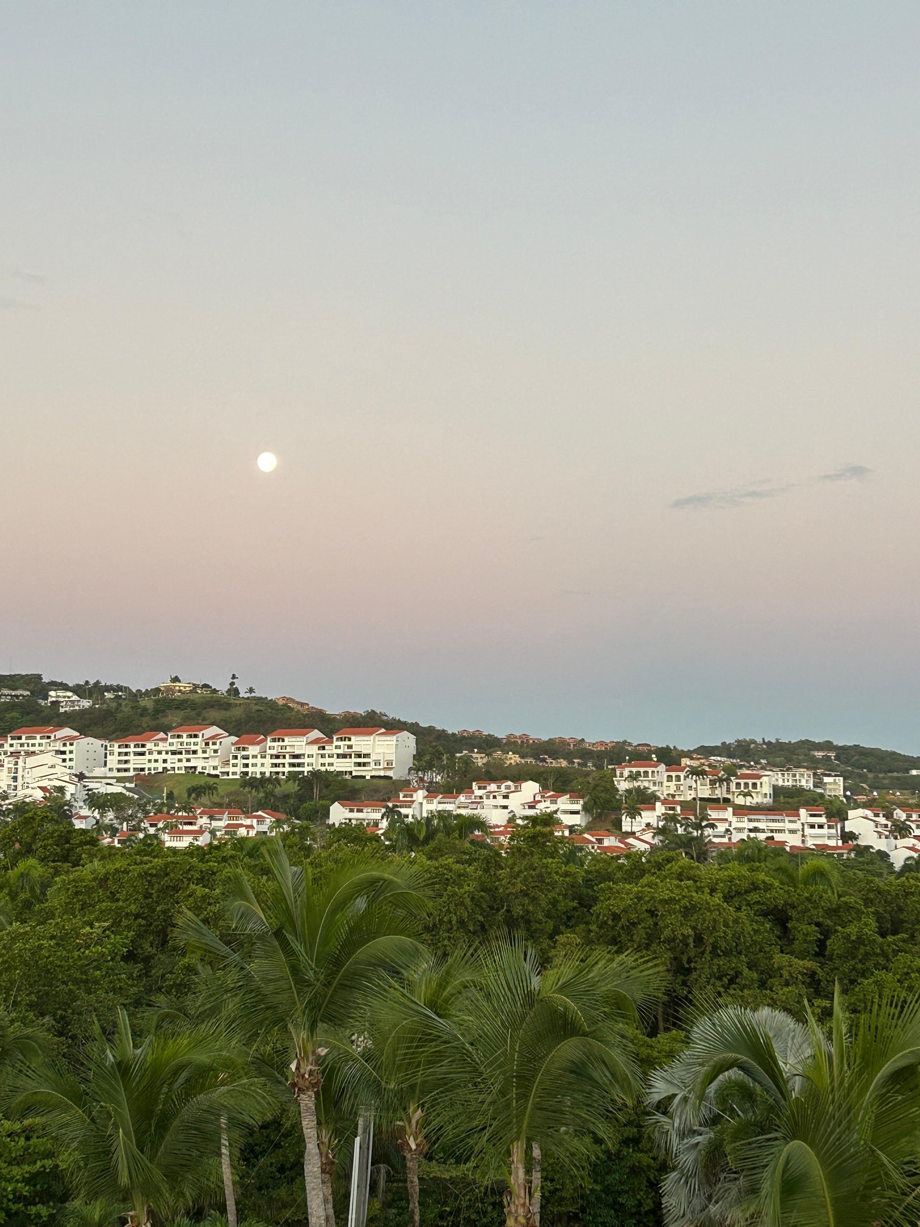 If you’re able to get up on time you’ll catch the moon setting over El Yunque and the sun rising over Fajardo. 