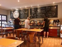 Cafe e restaurante.