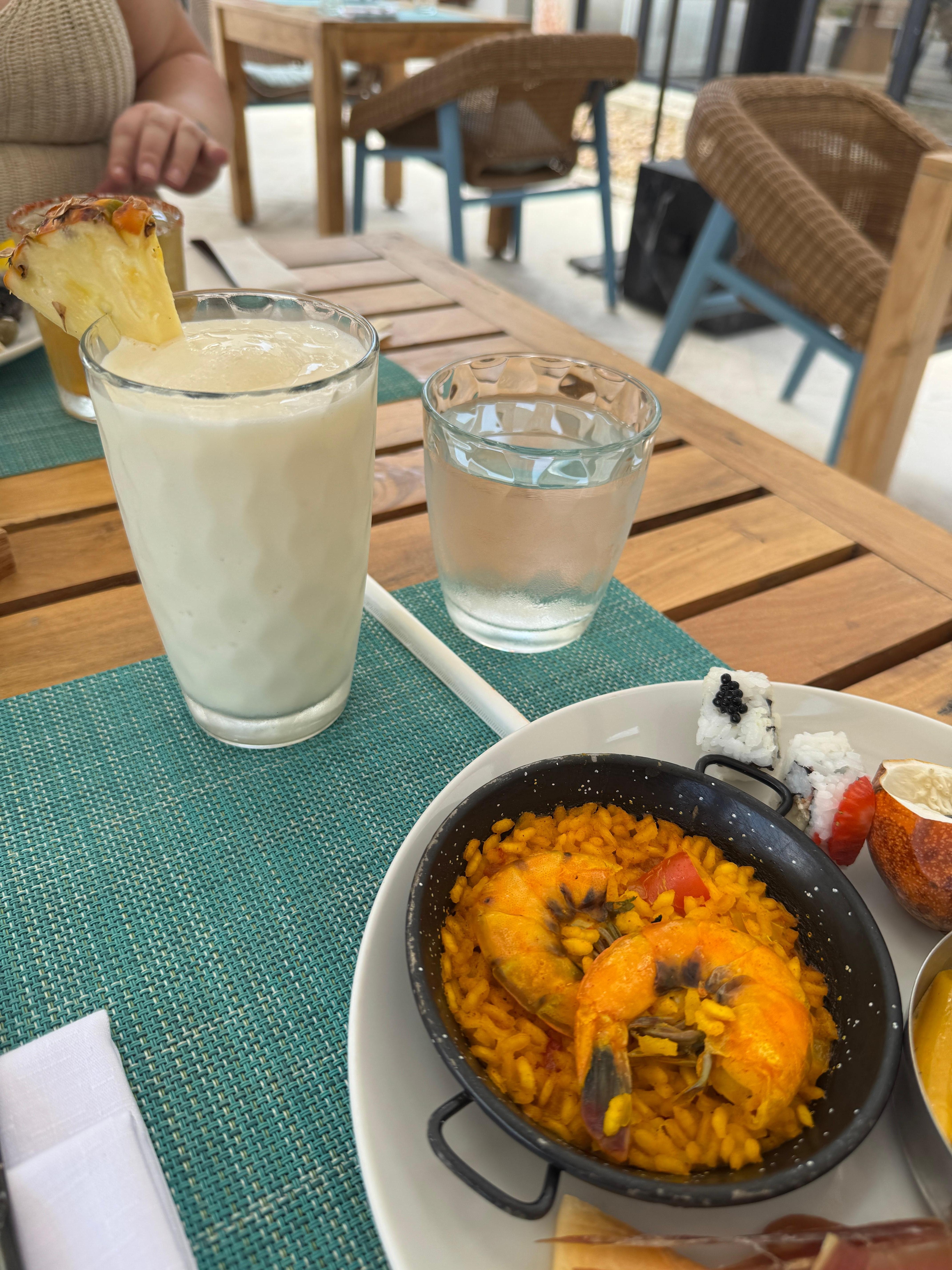 Really good Pina coladas and funky monkeys 