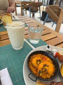 Really good Pina coladas and funky monkeys