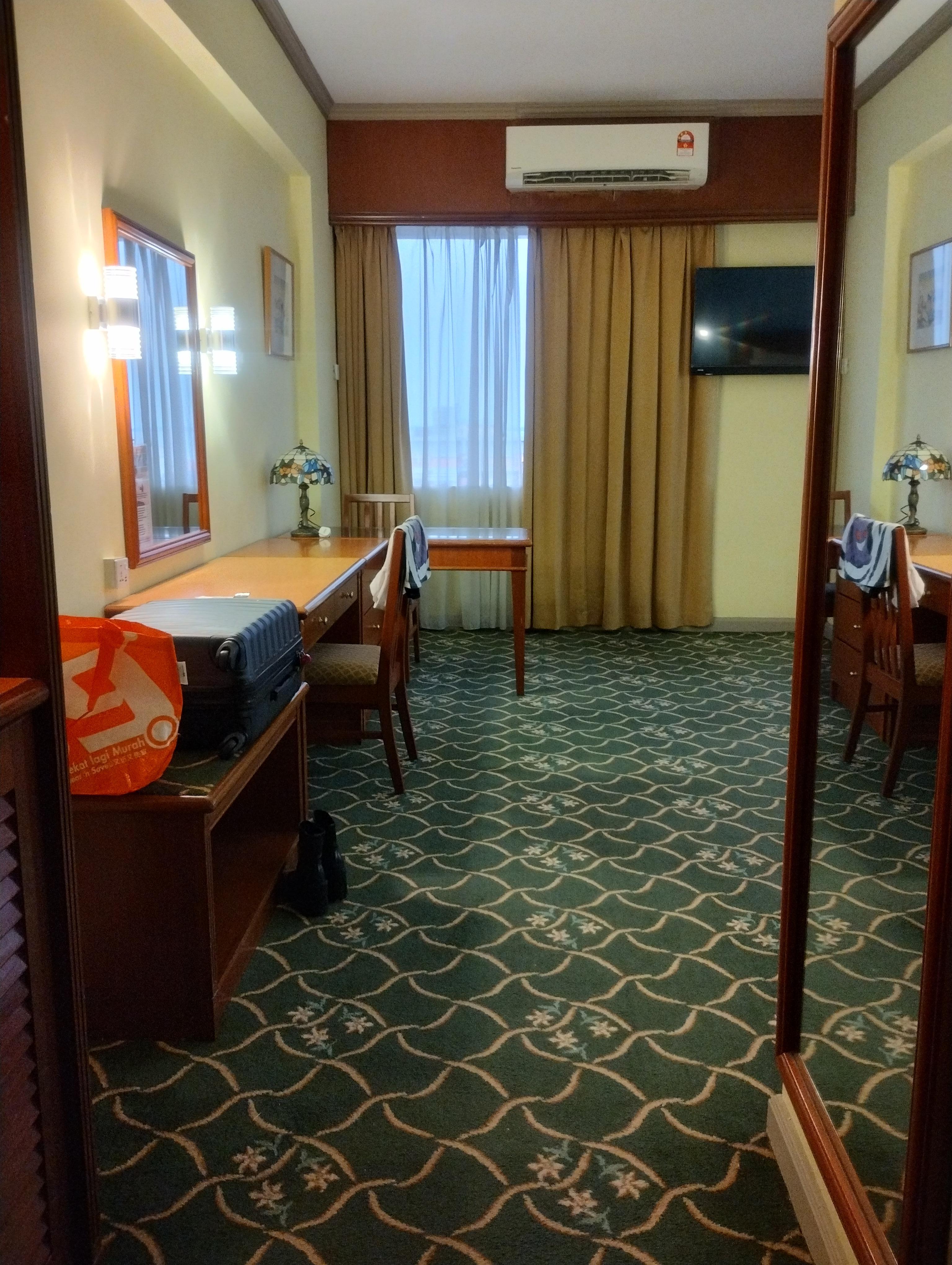 5th floor room entry