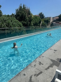 Lovely clean warm pool