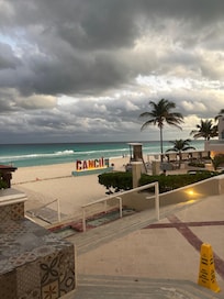 Going down to the ocean