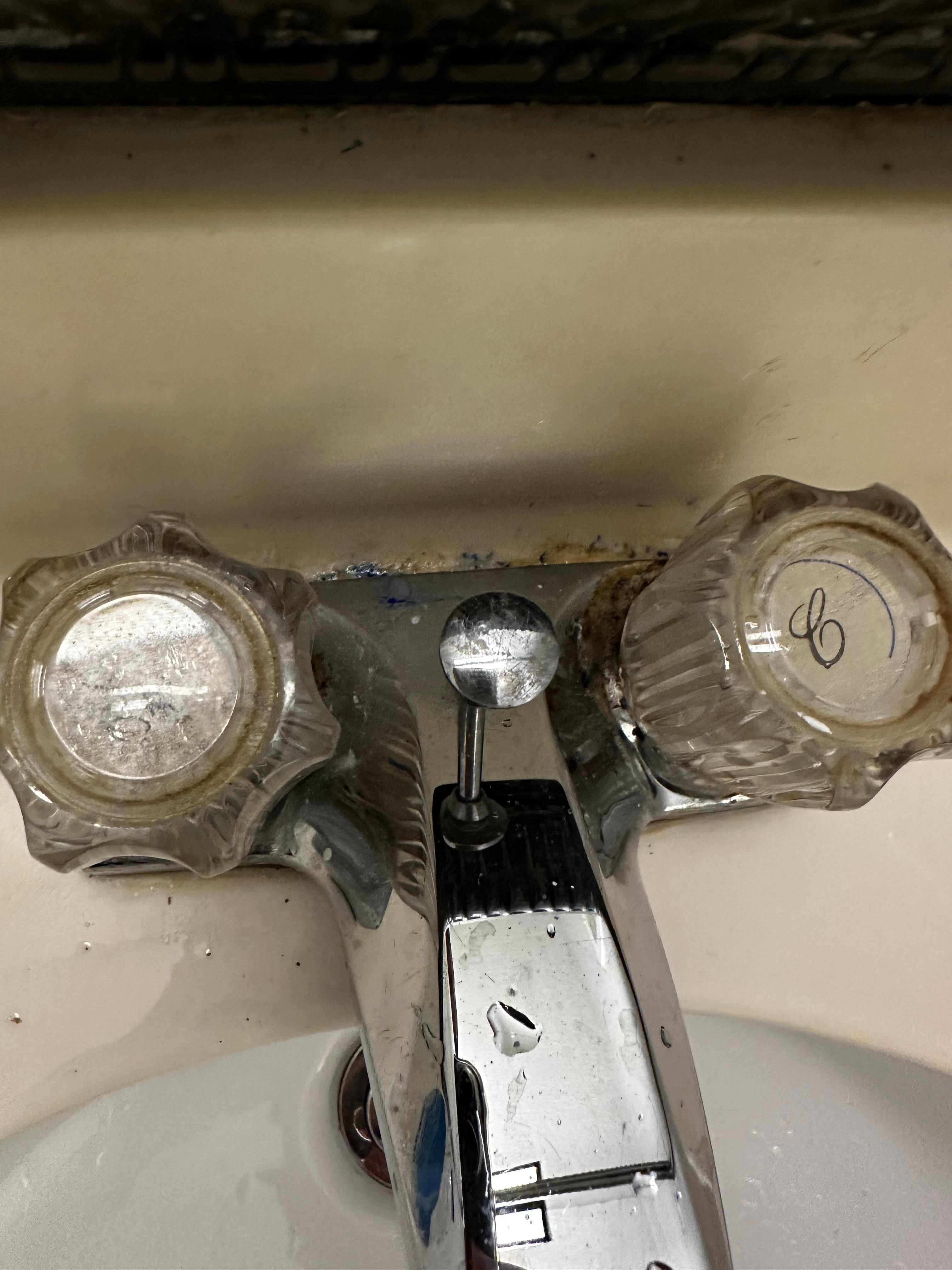 rubinetti arruginiti