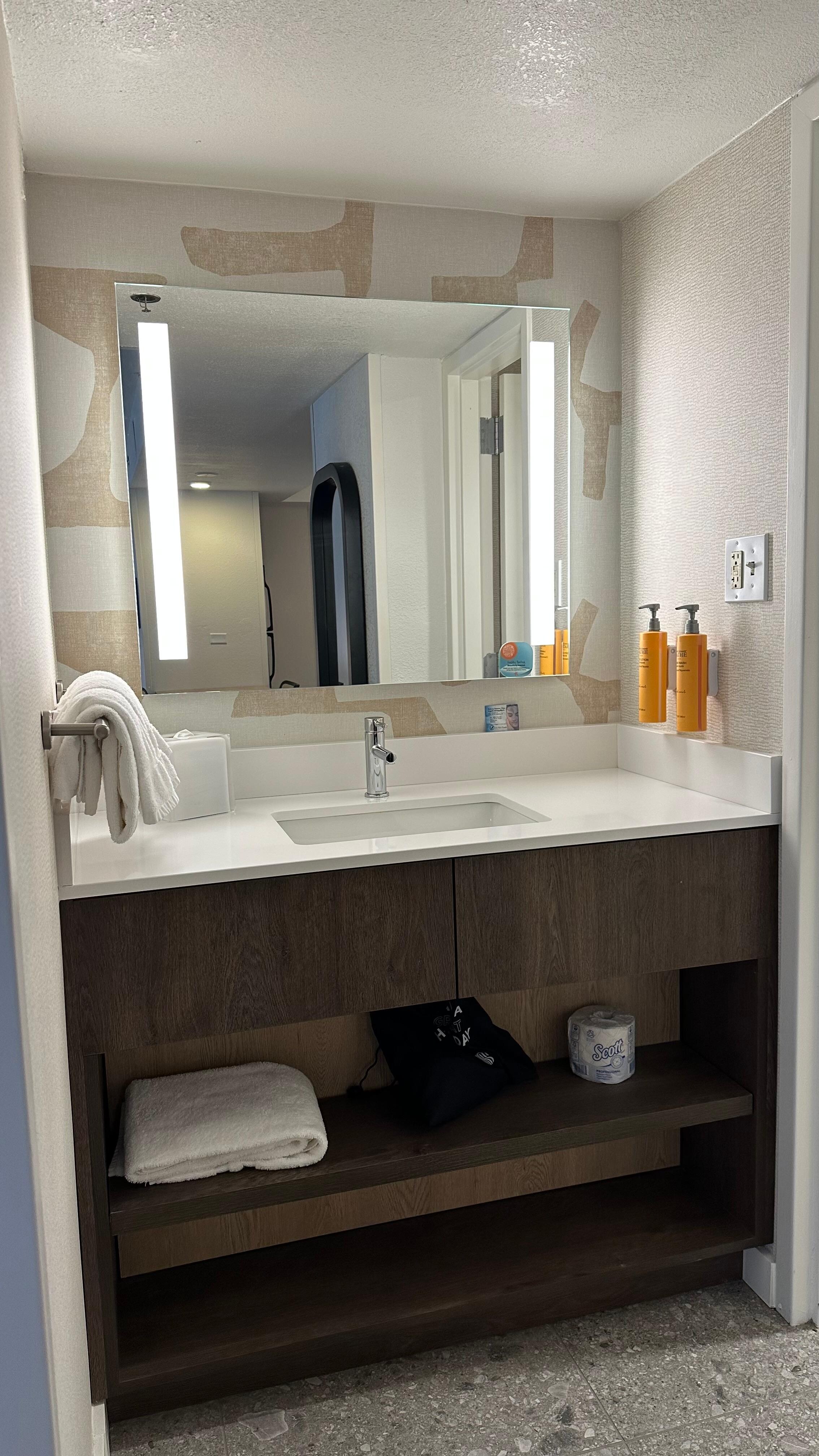 Nice bath, nice amenities, very high quality the body cream & hand soap