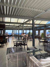 Open bar area