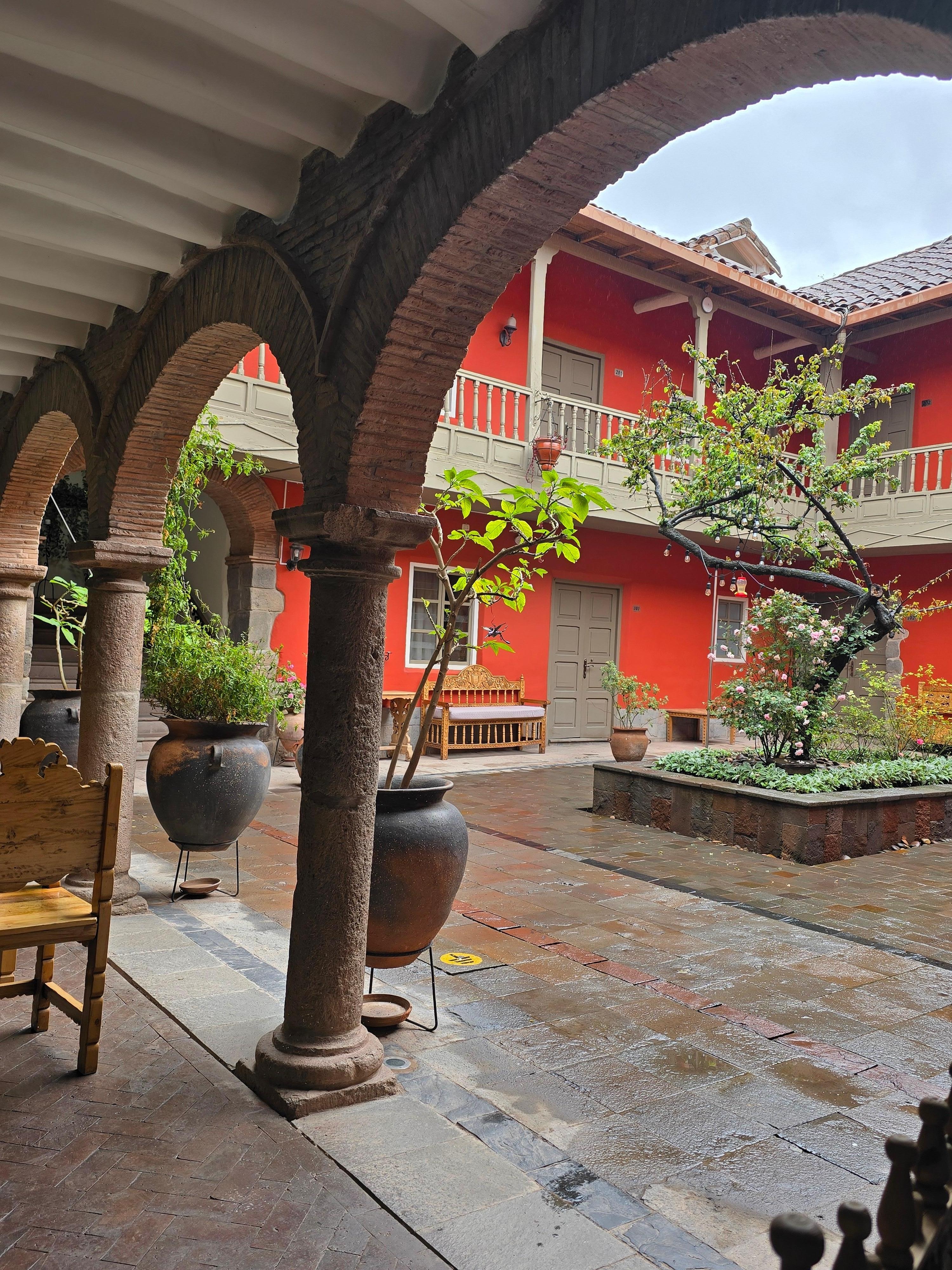 The courtyard right outside our room. 