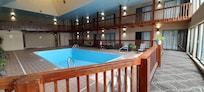 The cloister is beautiful and guarantees quiet to the guests facing it. In fact the pool is empty, but there is a beach at short distance.