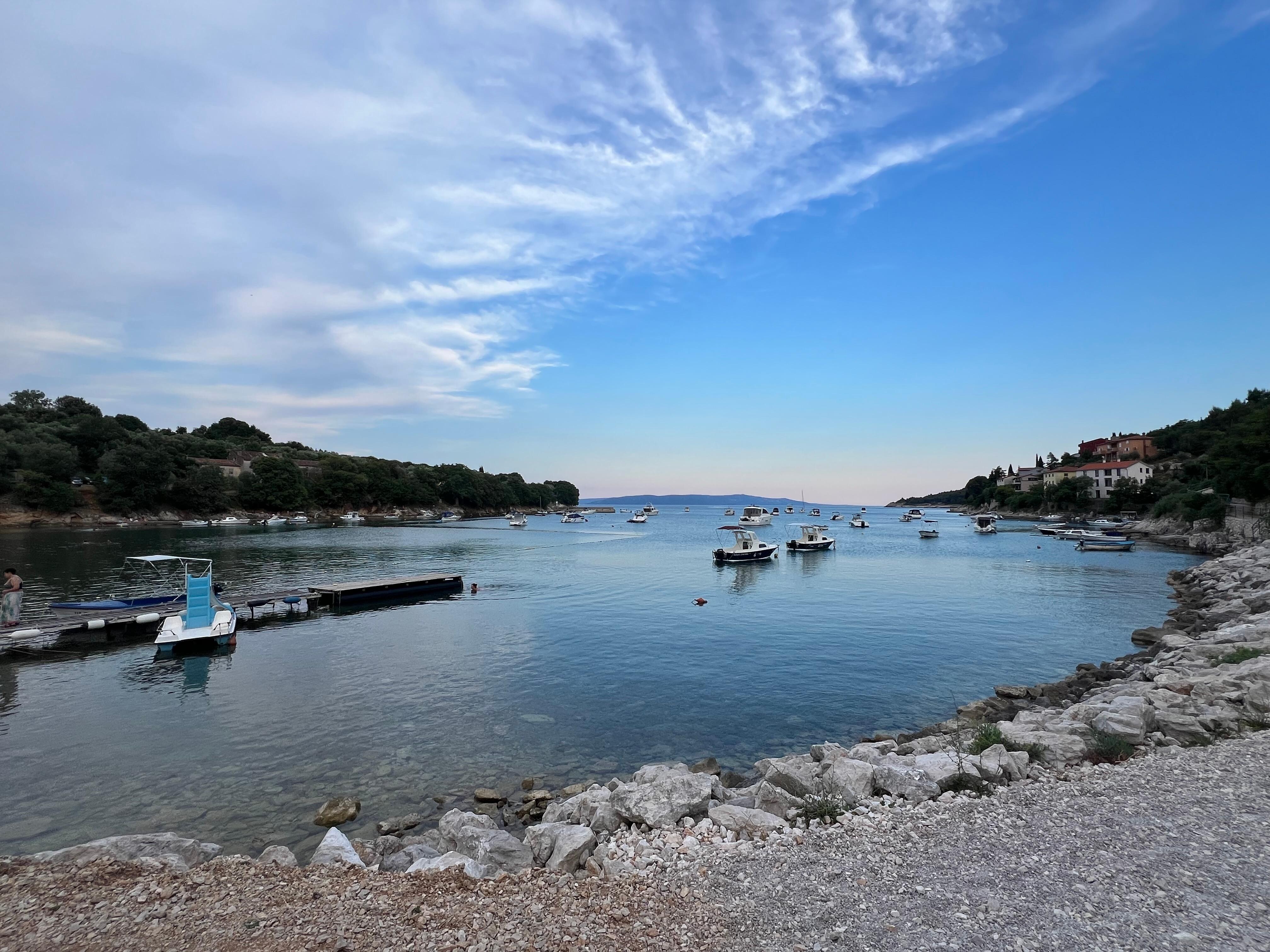 La baie / plage de Sveta marina