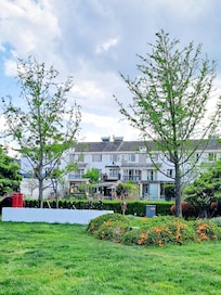 酒店花園的景觀讓人如置身國外