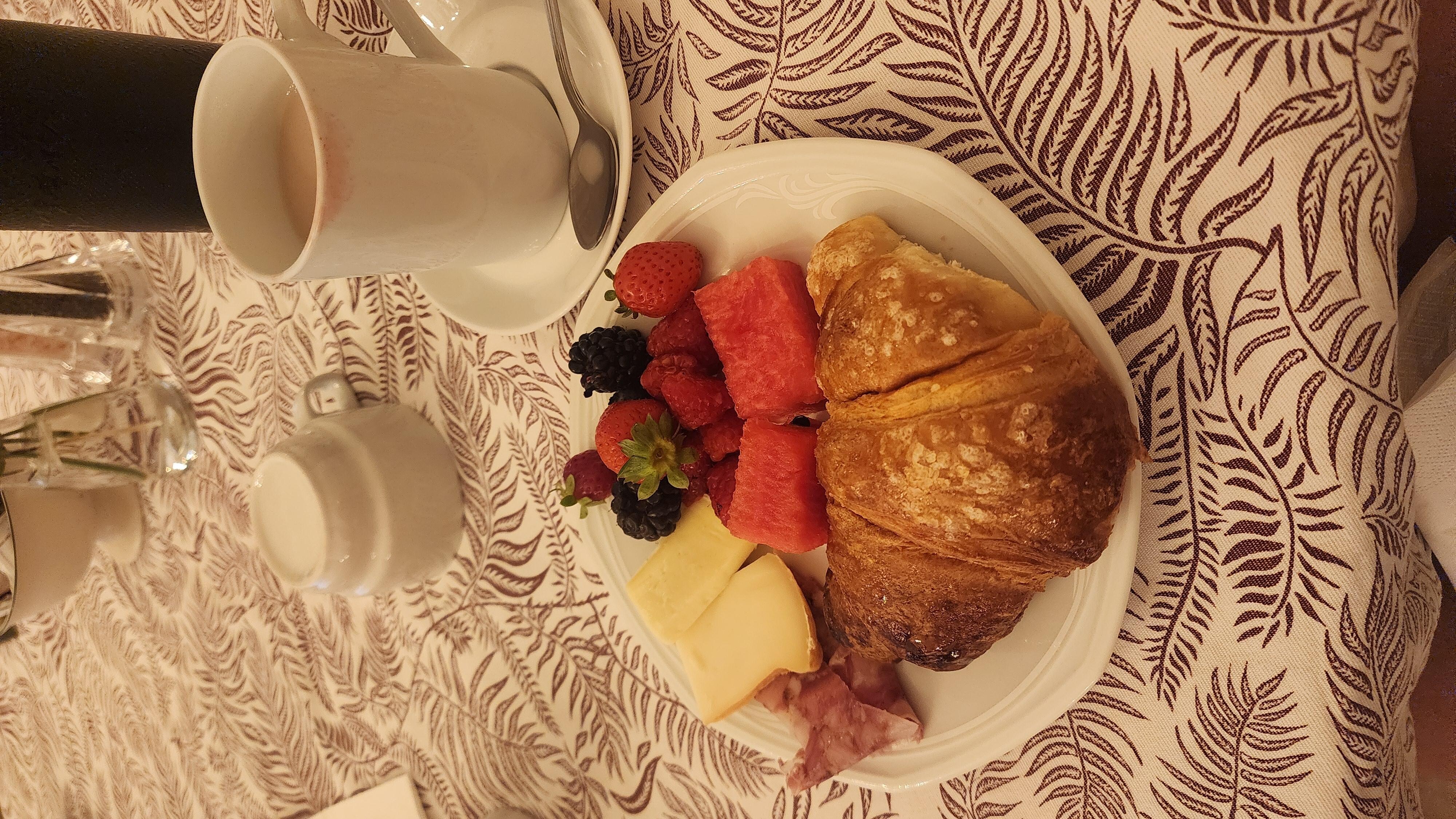 Some of the food from breakfast 