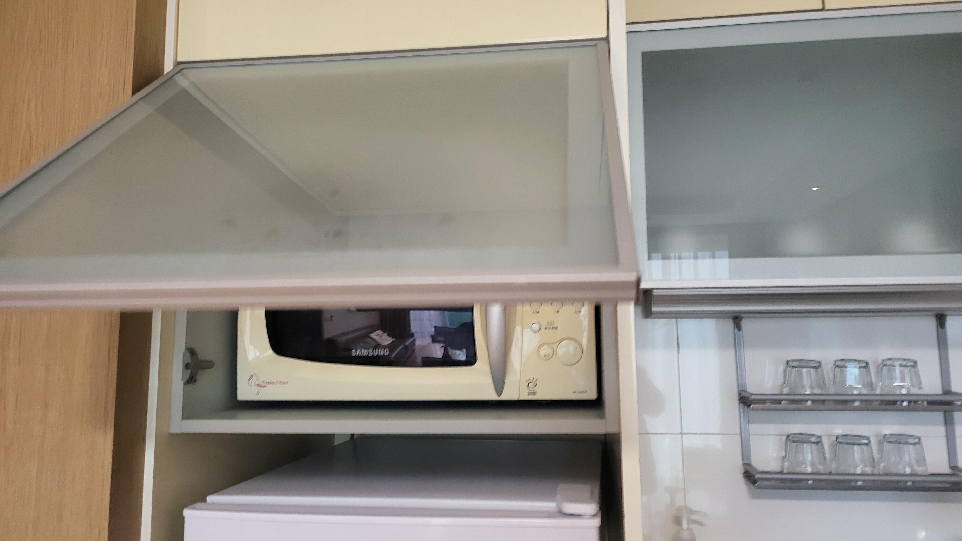 전자렌지 사용이 힘들어요. 뎀퍼가 고장났는지 고정이 안됨.