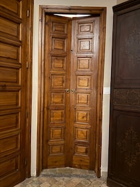 bathroom door wouldn't close