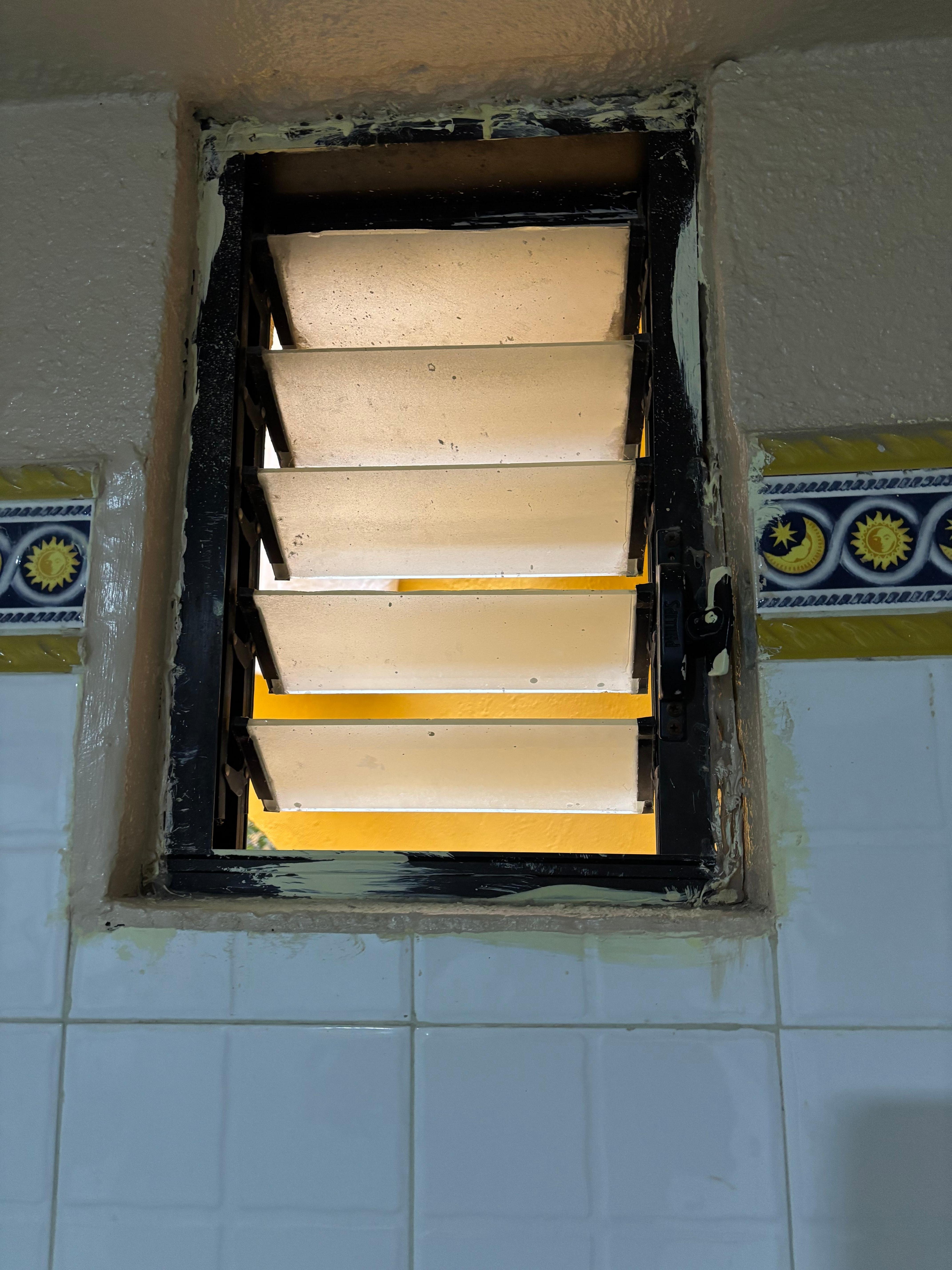 Jamás se pudo cerrar la ventana …