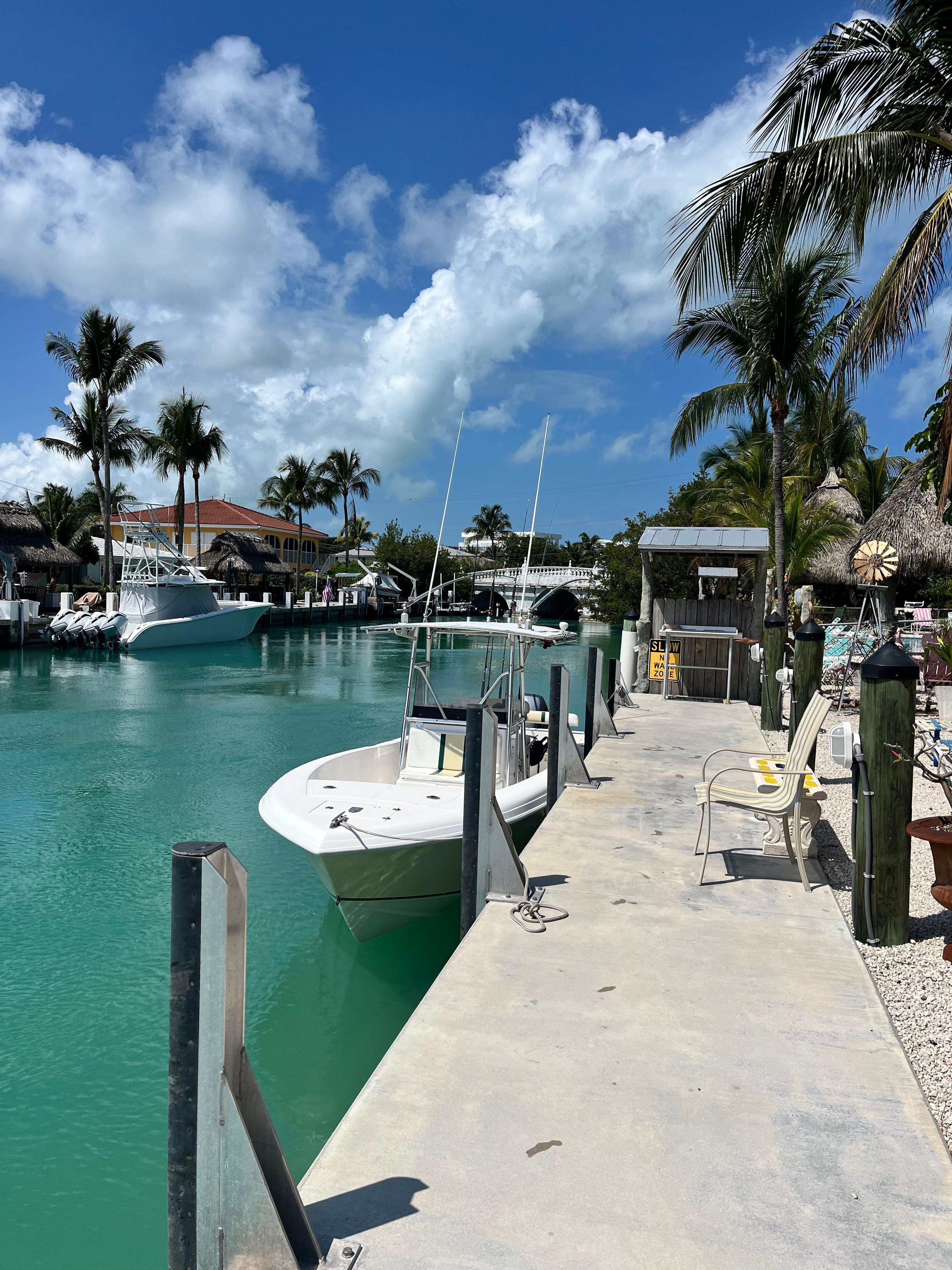 Dock with 25’ boat