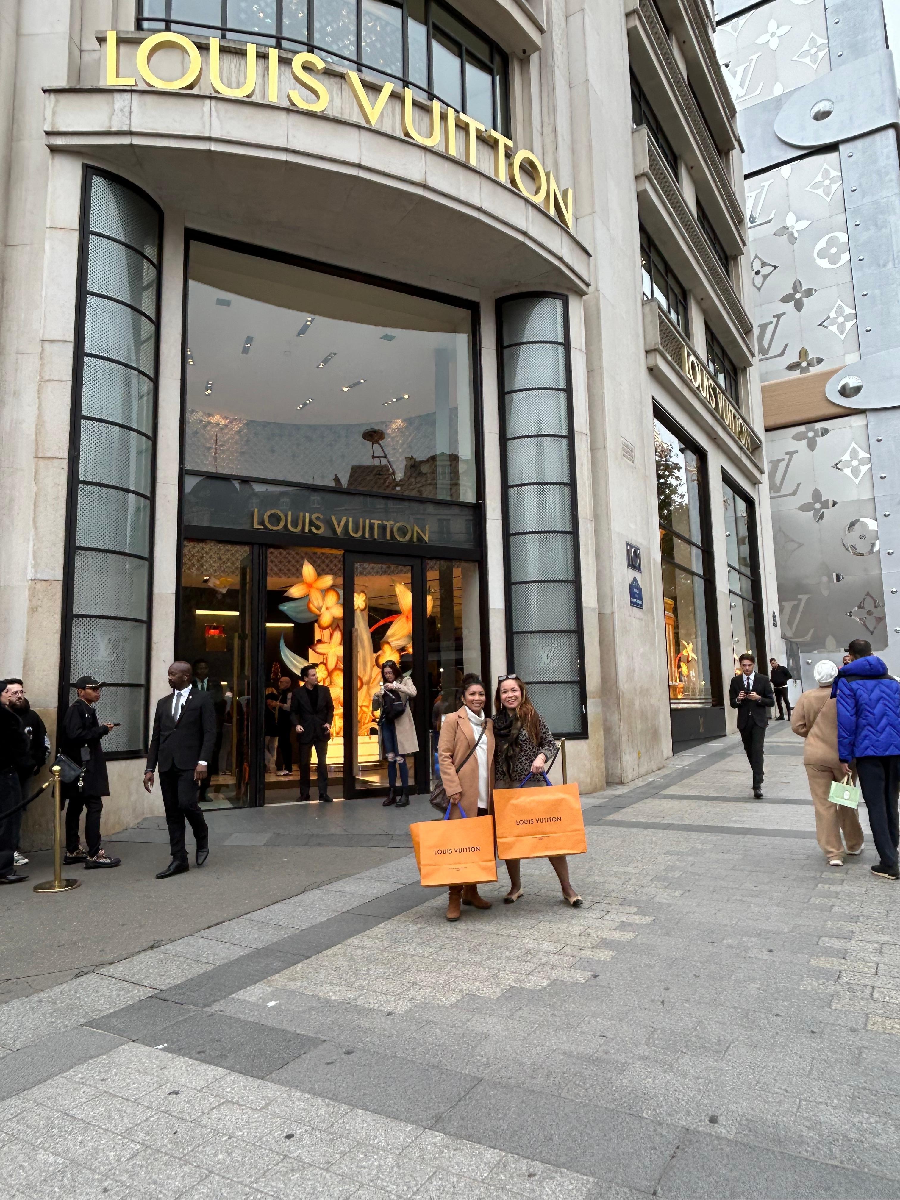 10 min away from LV Flag ship store.