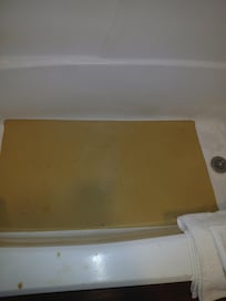 Dirty bath tub