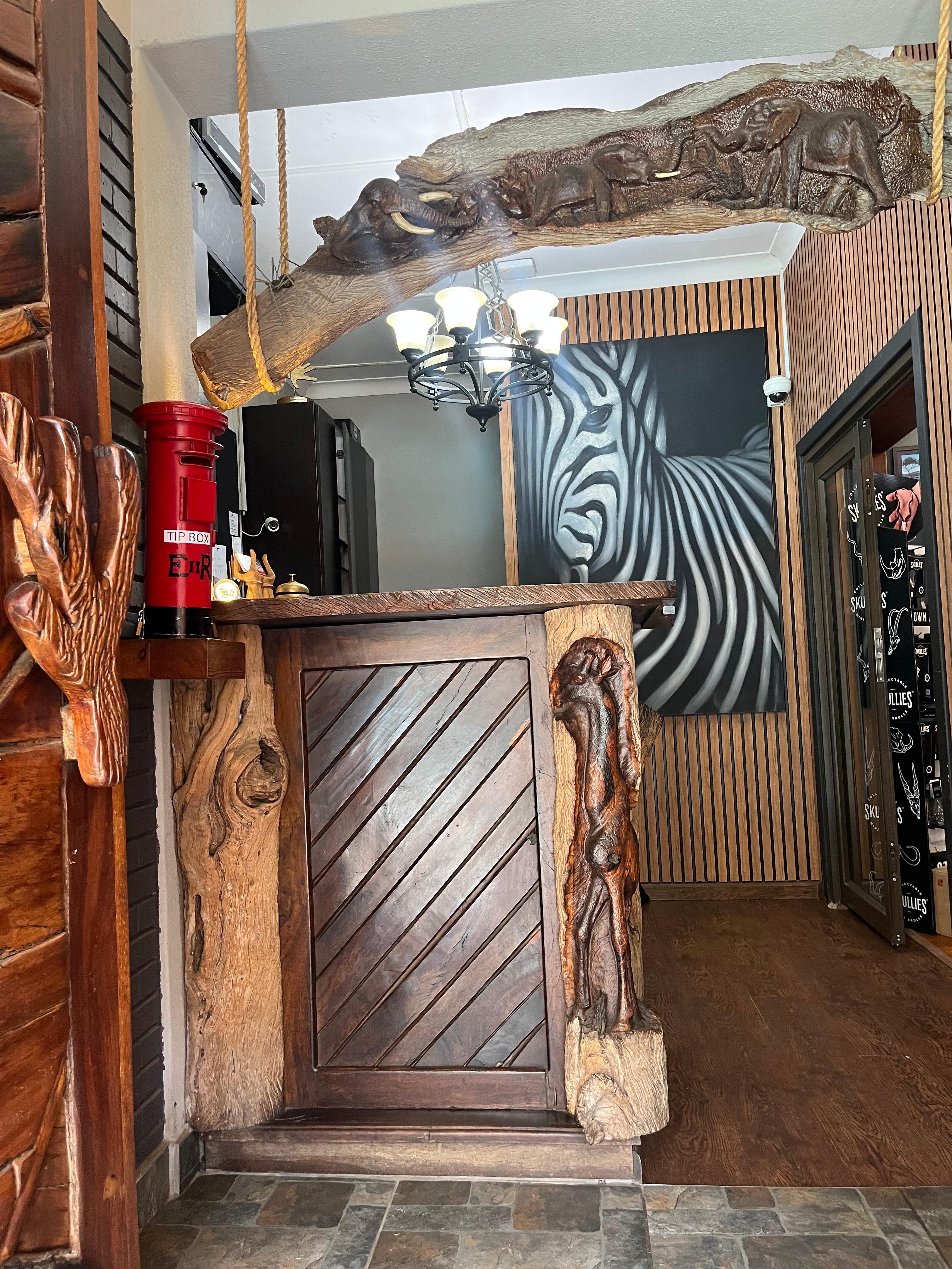 Love the authenticity of the afrocentric decor