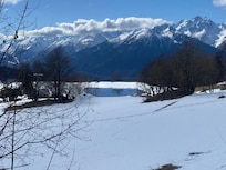 Vue de lâentrĂ©e de lâimmeuble